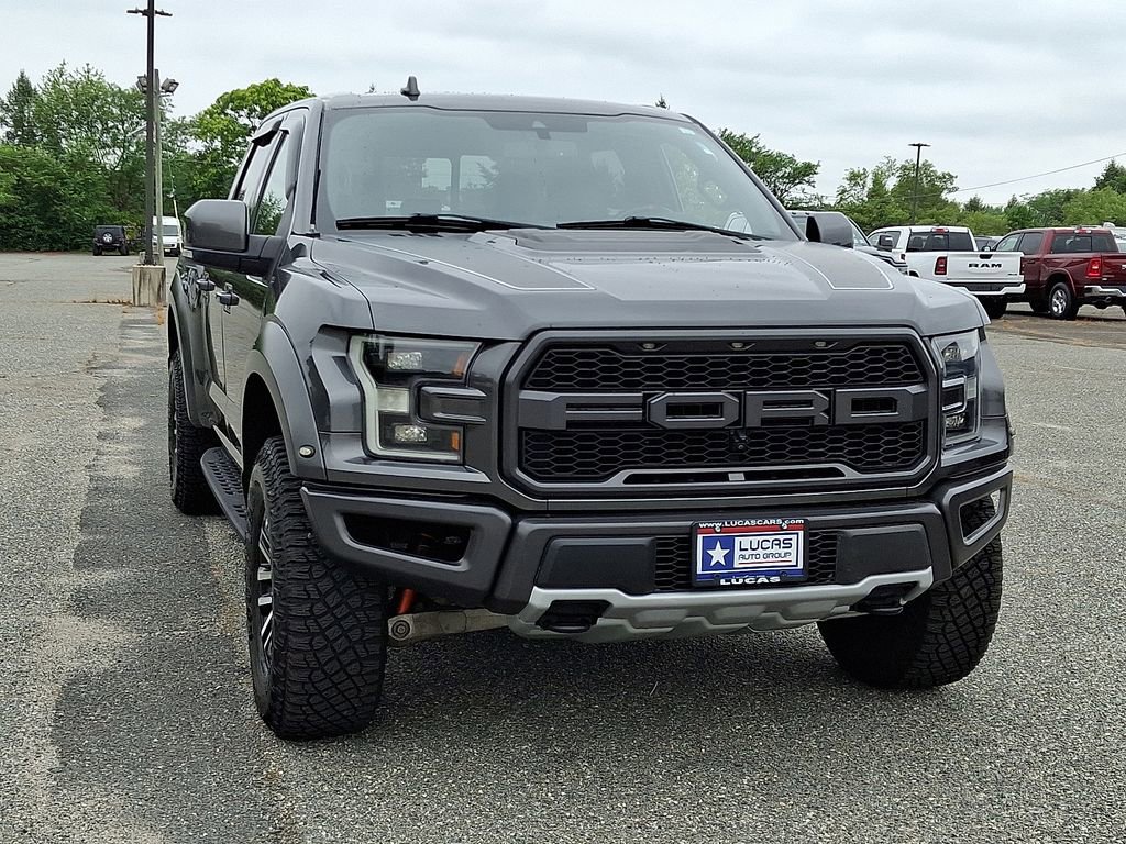 2020 Ford F-150 Raptor photo 2