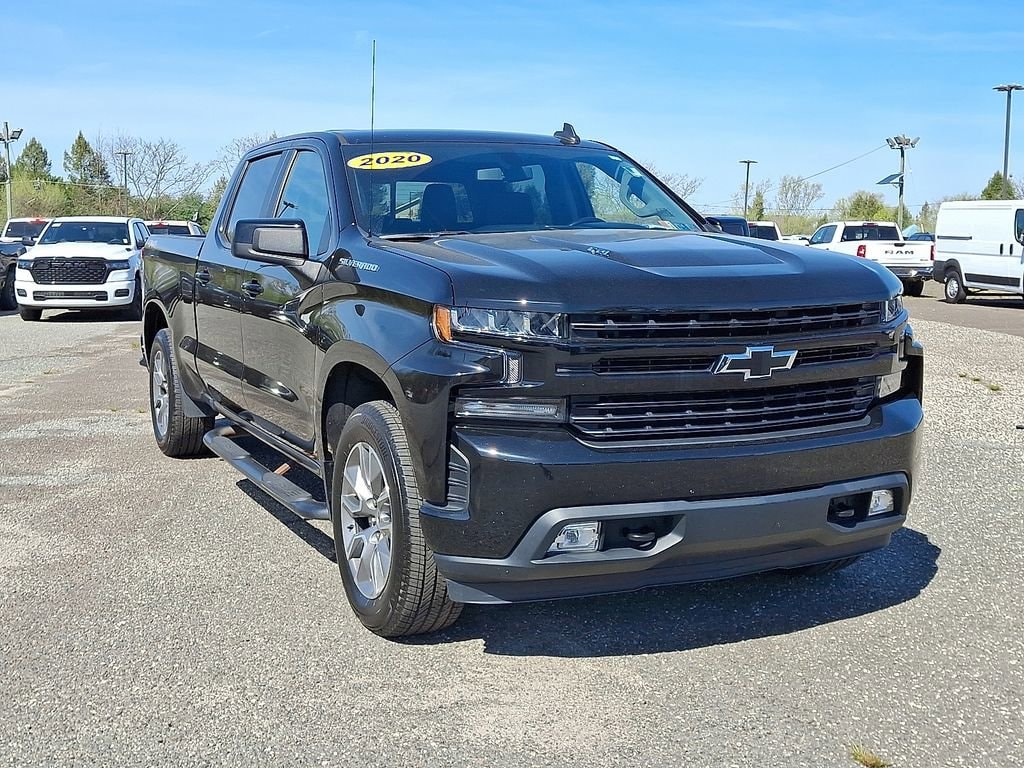 Used 2020 Chevrolet Silverado 1500 RST with VIN 1GCUYEEL8LZ262942 for sale in Lumberton, NJ