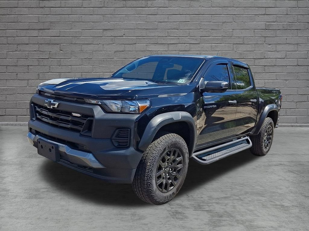 Used 2025 Chevrolet Colorado Trail Boss Truck Crew Cab