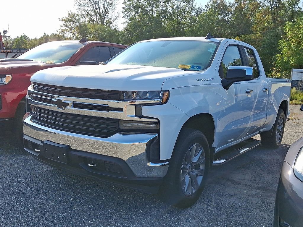 2020 Chevrolet Silverado 1500 LT photo 3