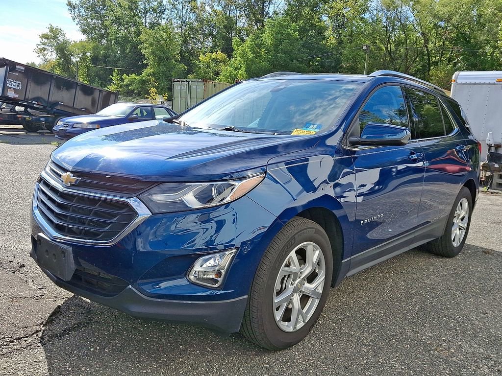 2020 Chevrolet Equinox LT photo 2