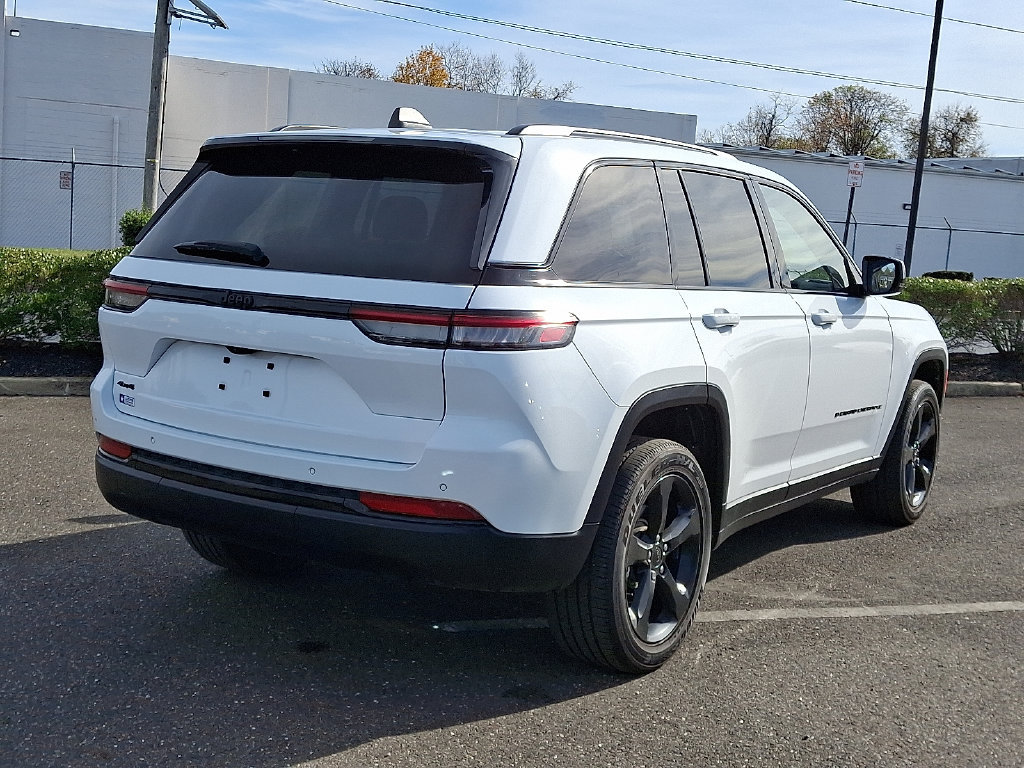 2023 Jeep Grand Cherokee Altitude - Photo 11