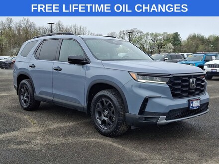 2025 Honda Pilot TrailSport SUV