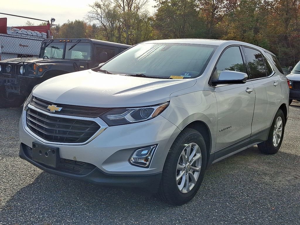 2018 Chevrolet Equinox LT photo 3