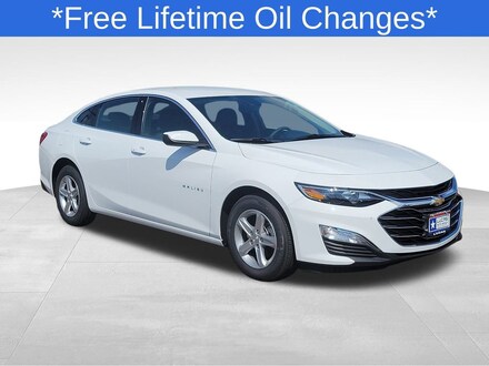 2025 Chevrolet Malibu LS Sedan