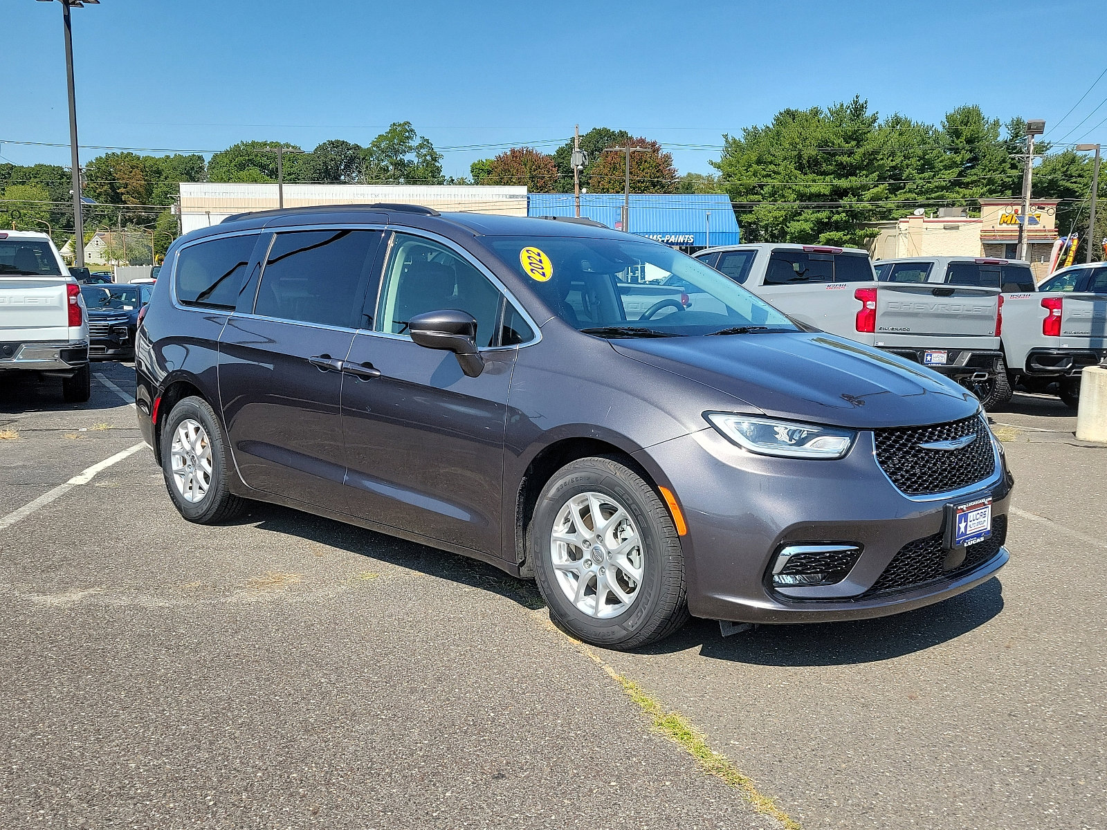 Used 2022 Chrysler Pacifica Touring L with VIN 2C4RC1BG7NR134242 for sale in Lumberton, NJ