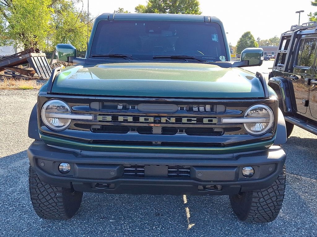 2024 Ford Bronco Outer Banks photo 2
