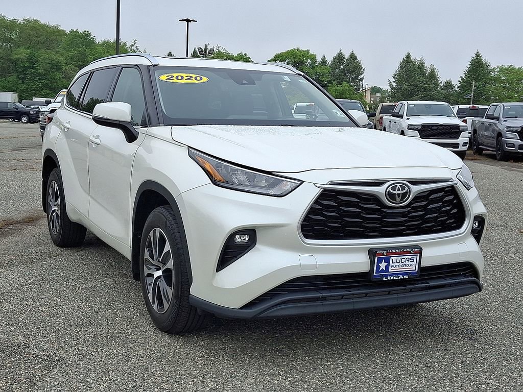 Used 2020 Toyota Highlander XLE with VIN 5TDHZRBH5LS050247 for sale in Lumberton, NJ