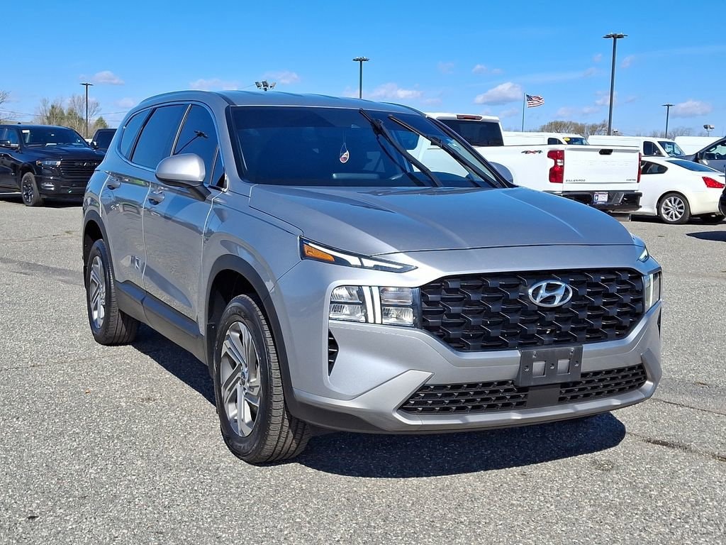 Used 2022 Hyundai Santa Fe SE with VIN 5NMS1DAJ9NH403597 for sale in Lumberton, NJ