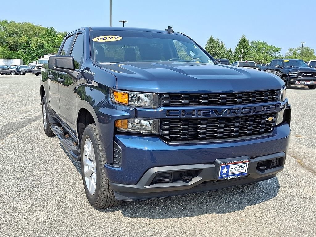 Used 2022 Chevrolet Silverado 1500 Limited Custom with VIN 1GCPYBEK2NZ136226 for sale in Lumberton, NJ
