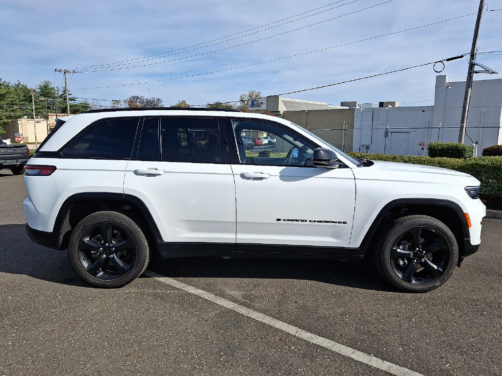 2023 Jeep Grand Cherokee Altitude - Photo 13