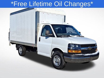 2023 Chevrolet Express Cutaway 3500 Work Van Truck