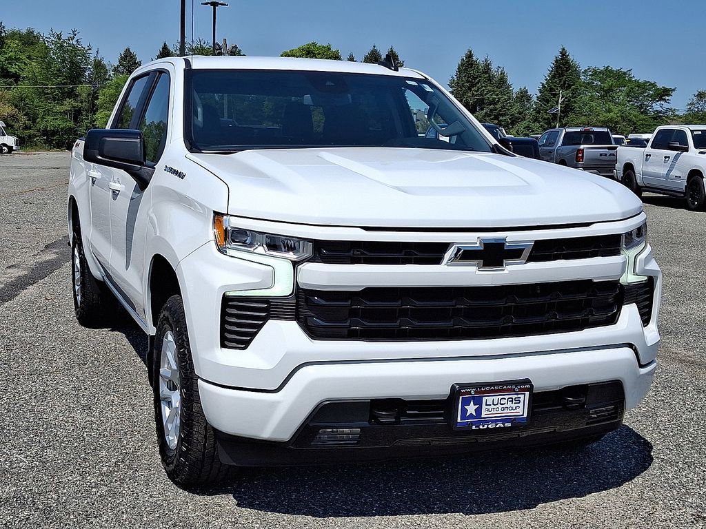 2023 Chevrolet Silverado 1500 RST photo 2