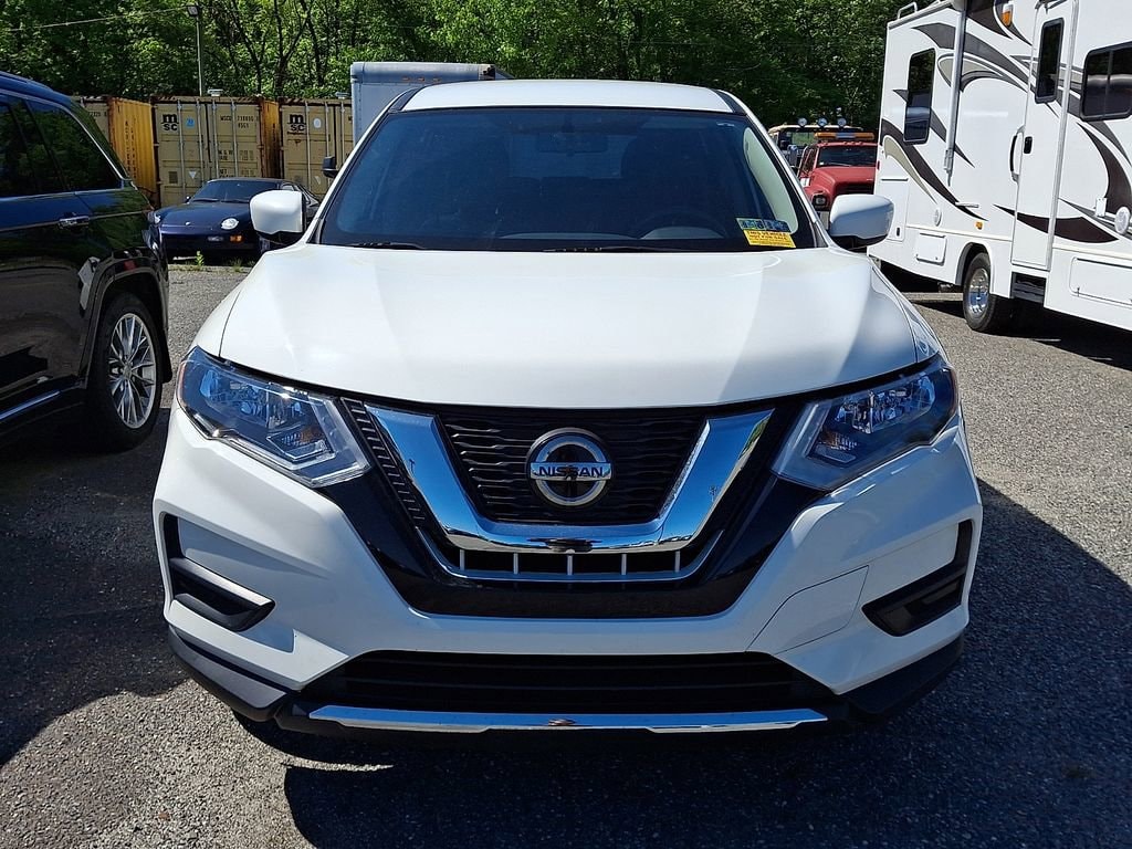 Used 2018 Nissan Rogue S with VIN KNMAT2MV6JP516241 for sale in Lumberton, NJ