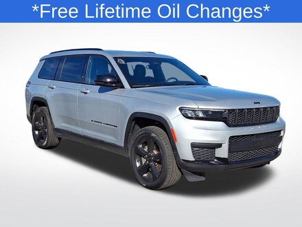 2023 Jeep Grand Cherokee L Altitude 4x4 SUV