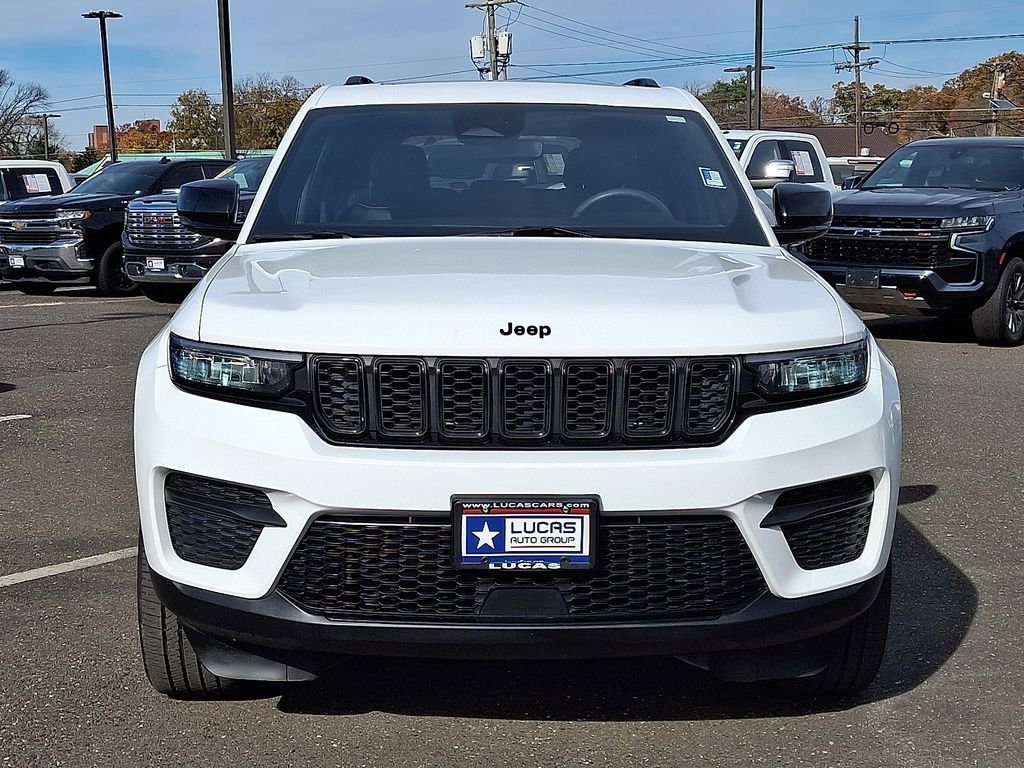 Used 2023 Jeep Grand Cherokee Altitude 4x4 SUV