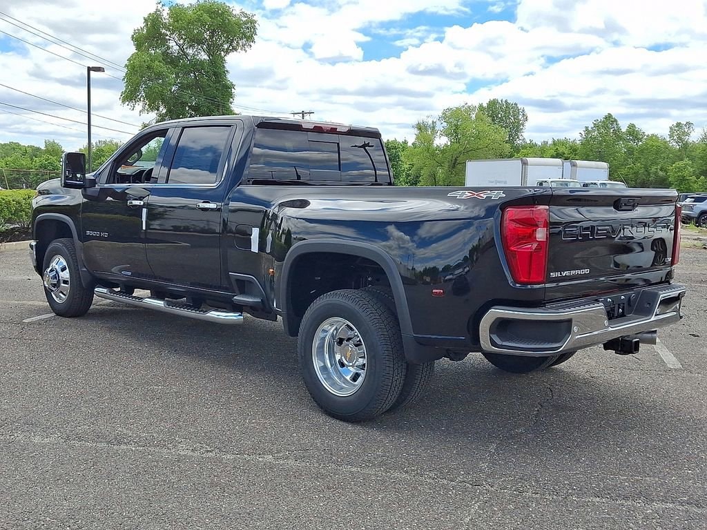 2026 Chevrolet Silverado 3500 HD LTZ - Photo 6