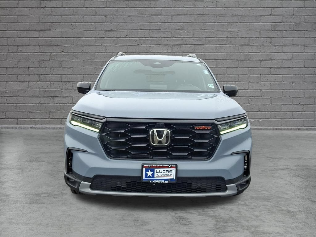 Used 2025 Honda Pilot TrailSport SUV