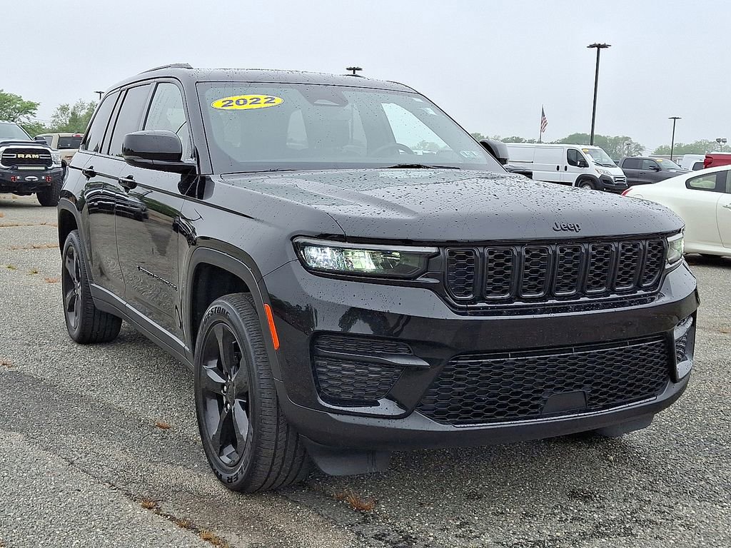 Used 2022 Jeep Grand Cherokee Altitude with VIN 1C4RJHAG6N8598876 for sale in Lumberton, NJ