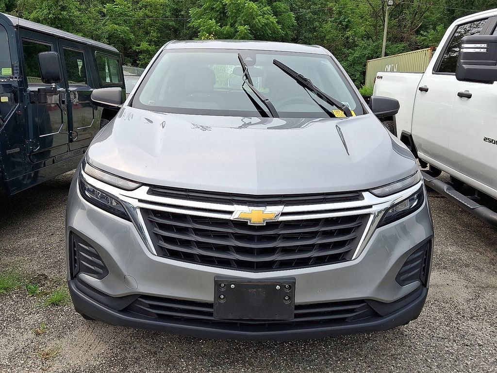 2024 Chevrolet Equinox LS photo 2