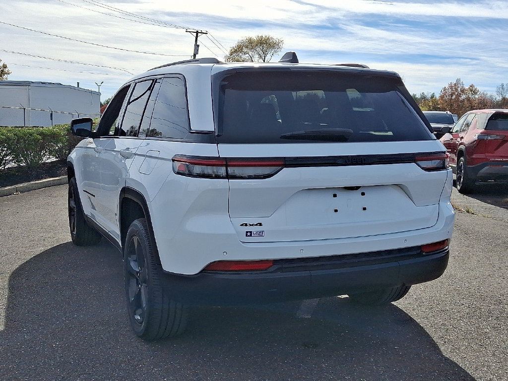 2023 Jeep Grand Cherokee Altitude - Photo 9