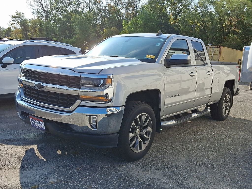 2018 Chevrolet Silverado 1500 LT photo 3
