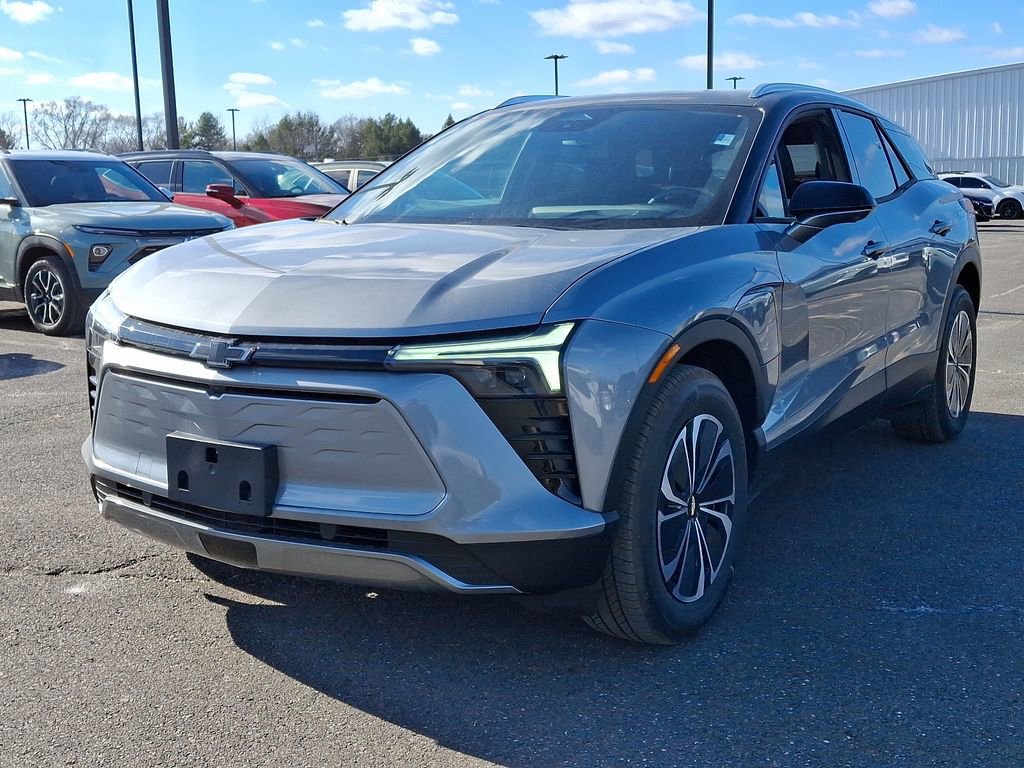 2025 Chevrolet Blazer EV photo 3