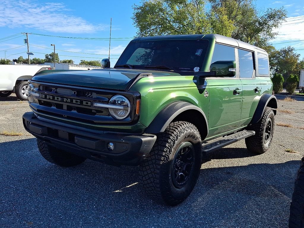 2024 Ford Bronco Outer Banks photo 3