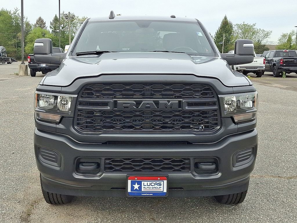 2024 Ram 3500 Tradesman photo 3