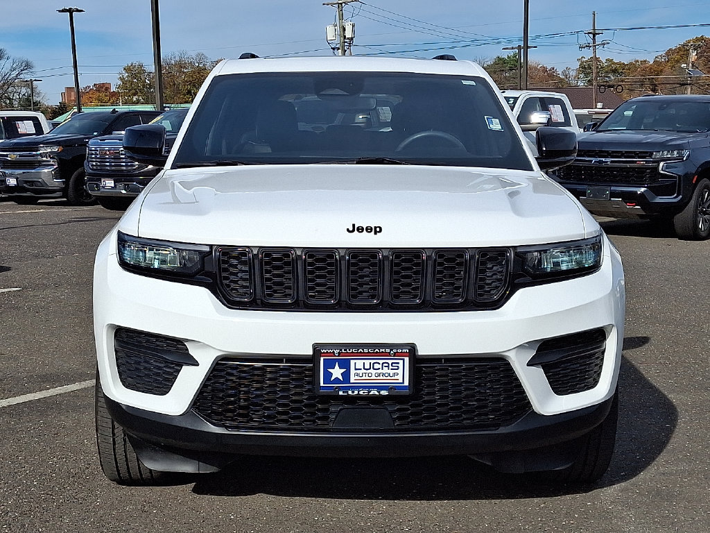 2023 Jeep Grand Cherokee Altitude - Photo 4