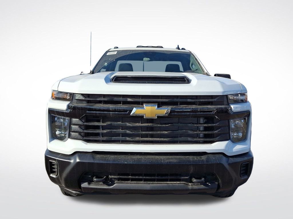 2025 Chevrolet Silverado 2500HD photo 2