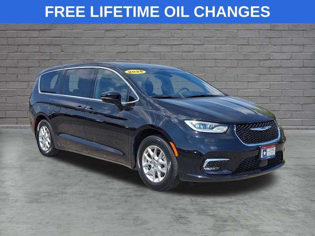 Used 2025 Chrysler Pacifica Select Minivan/Van