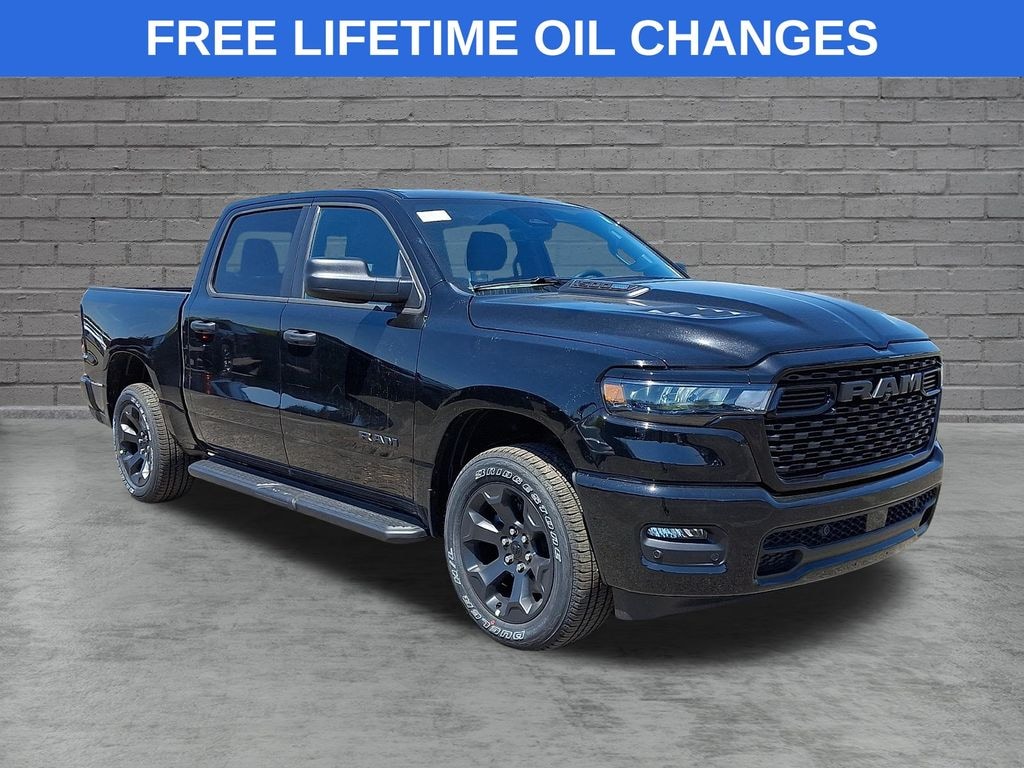 New 2026 Ram 1500 EXPRESS CREW CAB 4X4 5'7 BOX Pickup