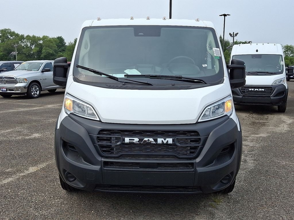 New 2025 Ram ProMaster PROMASTER 1500 TRADESMAN CARGO VAN LOW ROOF 118' W Cargo Van