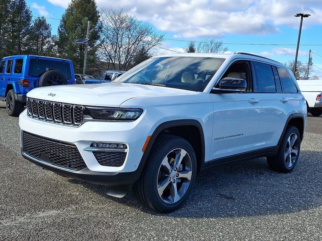 New 2025 Jeep Grand Cherokee LIMITED 4X4 Sport Utility
