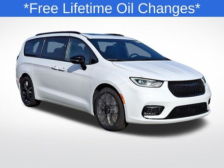 2026 Chrysler Pacifica LIMITED Passenger Van
