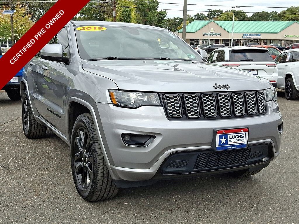 Used 2019 Jeep Grand Cherokee Altitude SUV