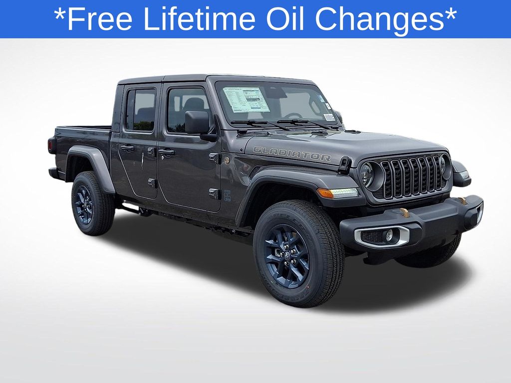 2026 Jeep Gladiator 85th Anniversary Edition Auto's photo