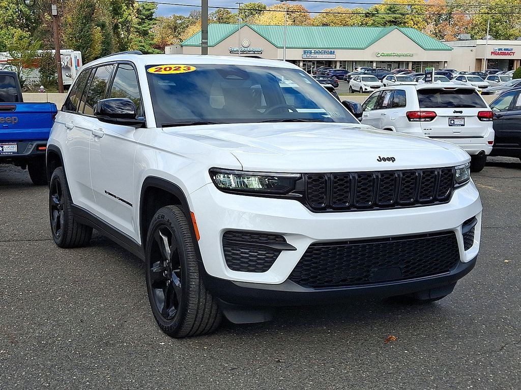 Used 2023 Jeep Grand Cherokee Altitude X SUV