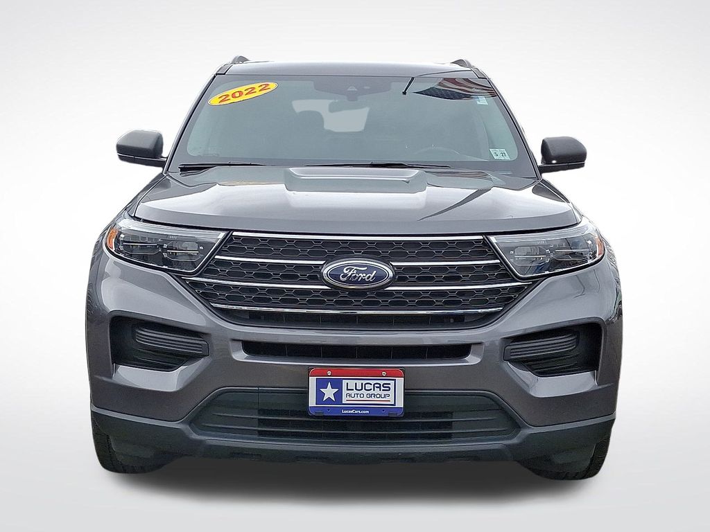 2022 Ford Explorer XLT photo 3