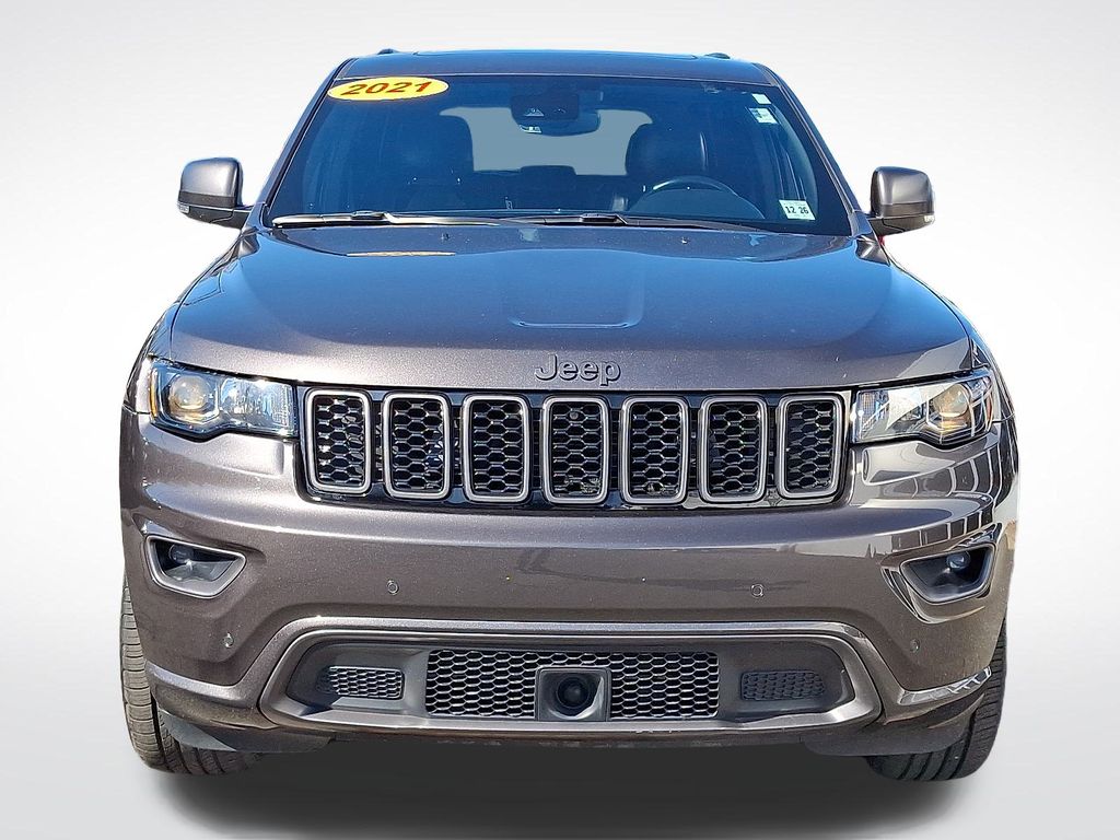 2021 Jeep Grand Cherokee Anniversary Edition photo 3