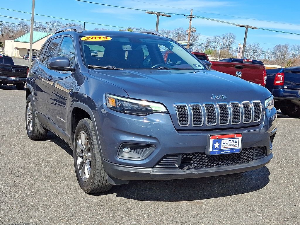 Used 2019 Jeep Cherokee Latitude Plus with VIN 1C4PJMLB1KD397729 for sale in Lumberton, NJ