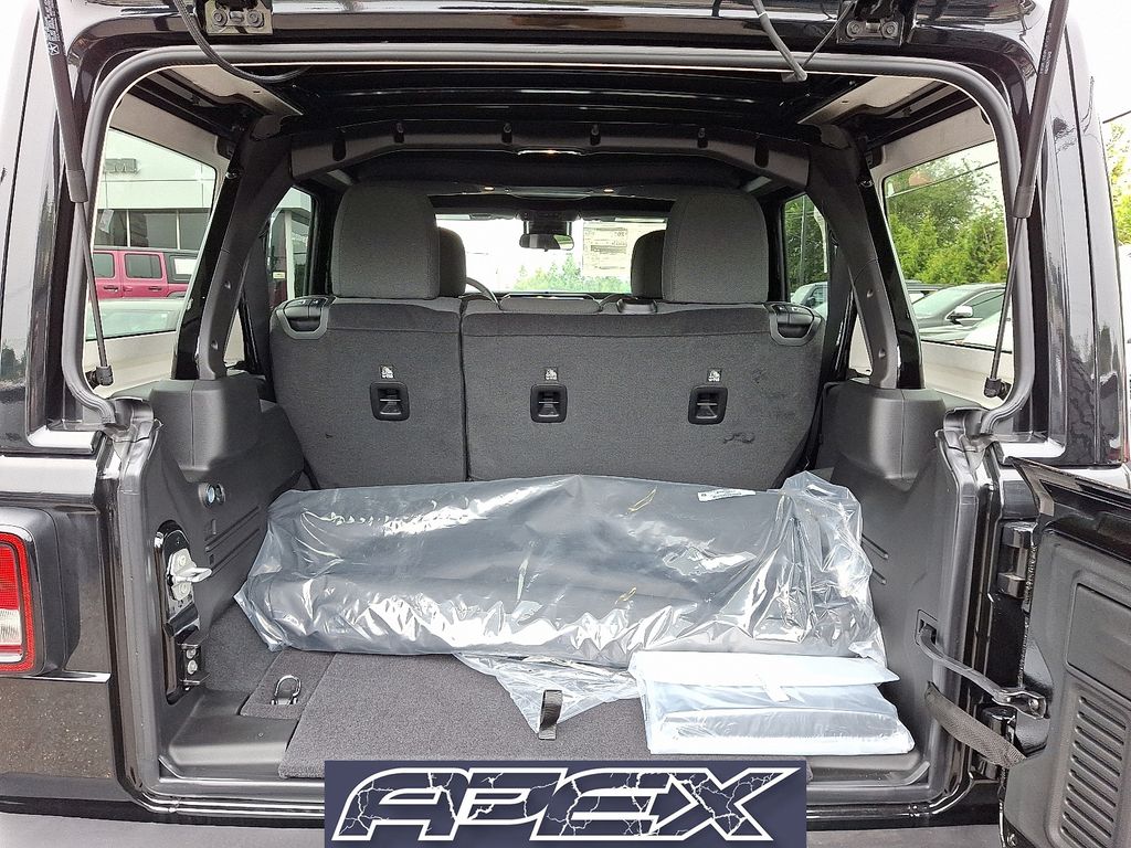 2025 Jeep Wrangler 4-Door Willys - Photo 21