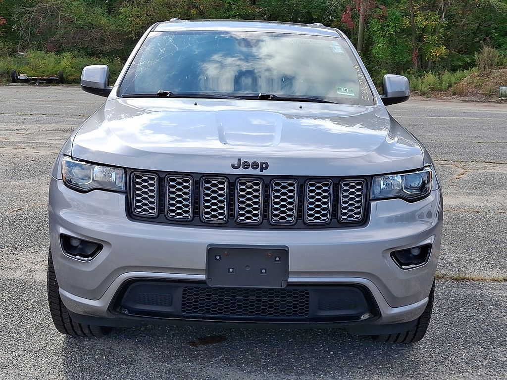 2019 Jeep Grand Cherokee Altitude photo 2