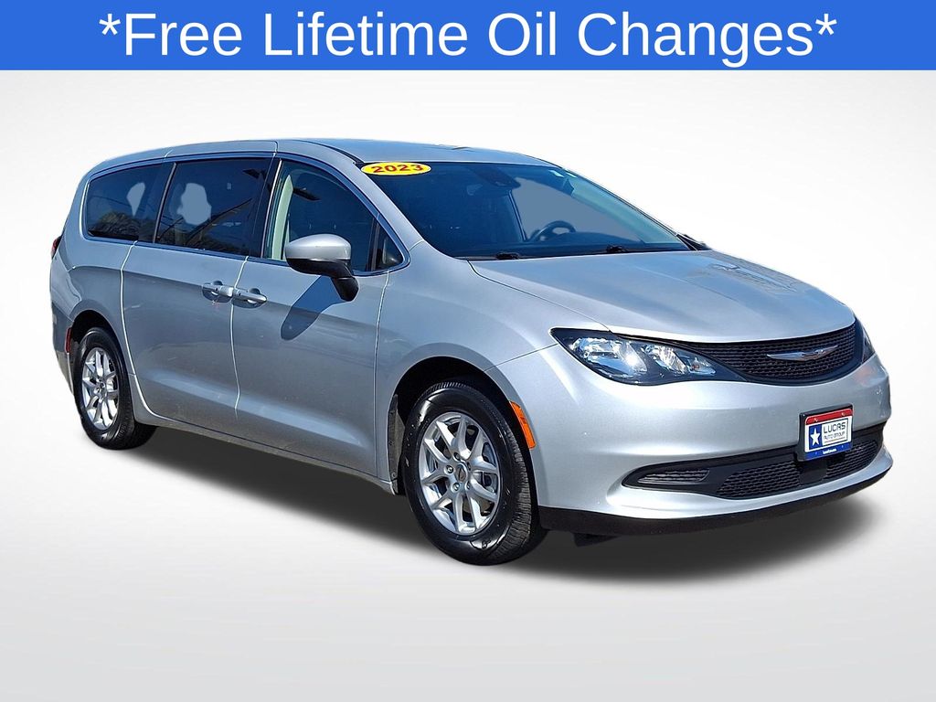 2023 Chrysler Voyager