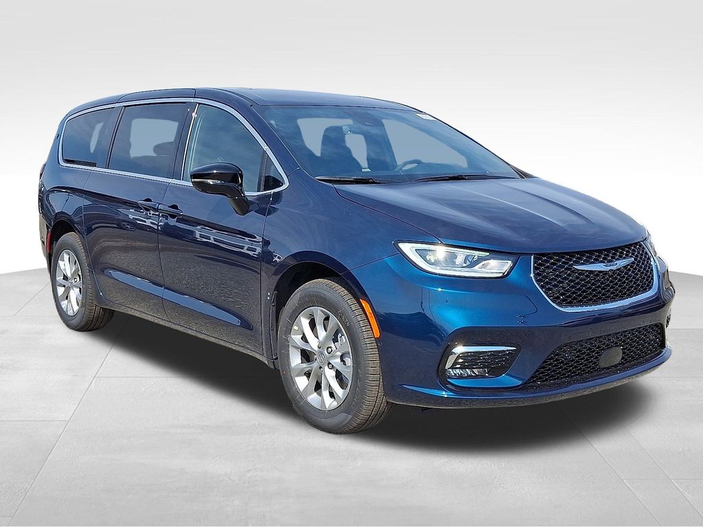 2025 Chrysler Pacifica Passenger Van 