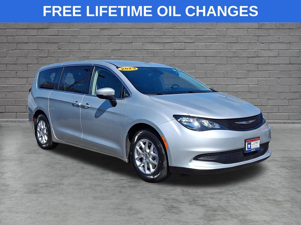 2023 Chrysler Voyager