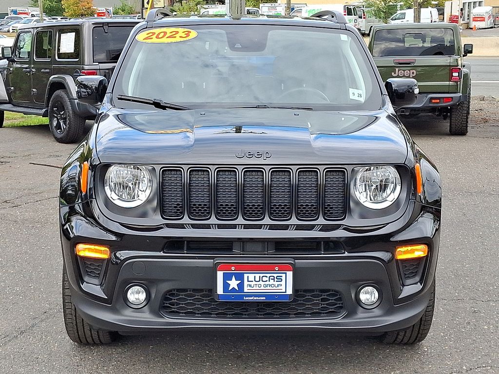 2023 Jeep Renegade Altitude photo 3