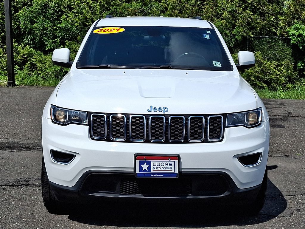2021 Jeep Grand Cherokee Laredo E photo 3