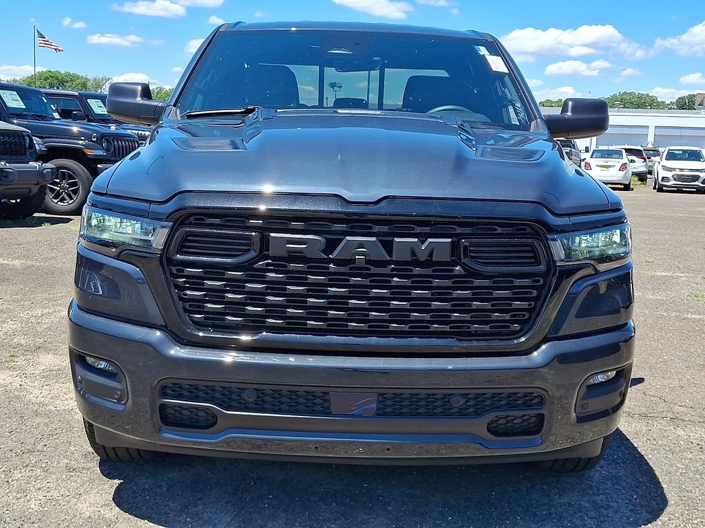 New 2026 Ram 1500 EXPRESS CREW CAB 4X4 5'7 BOX Pickup